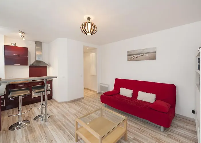 Pick A Flat - Champs Elysees / Niel Apartment